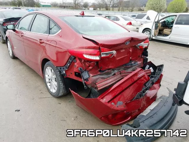 3FA6P0LU4KR257742 фото 4