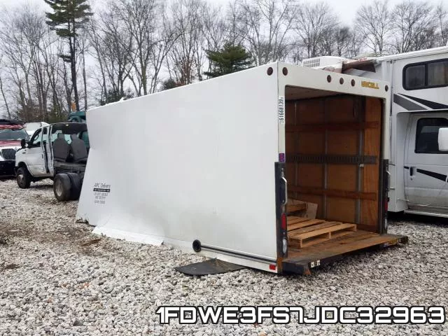 1FDWE3FS7JDC32963 фото 4