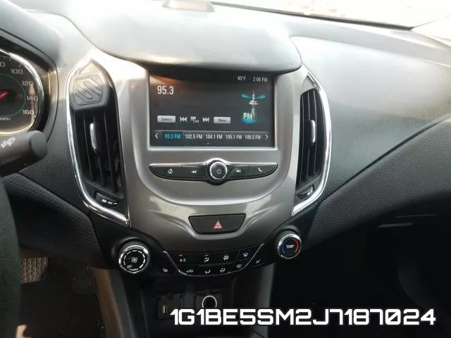 1G1BE5SM2J7187024 фото 10
