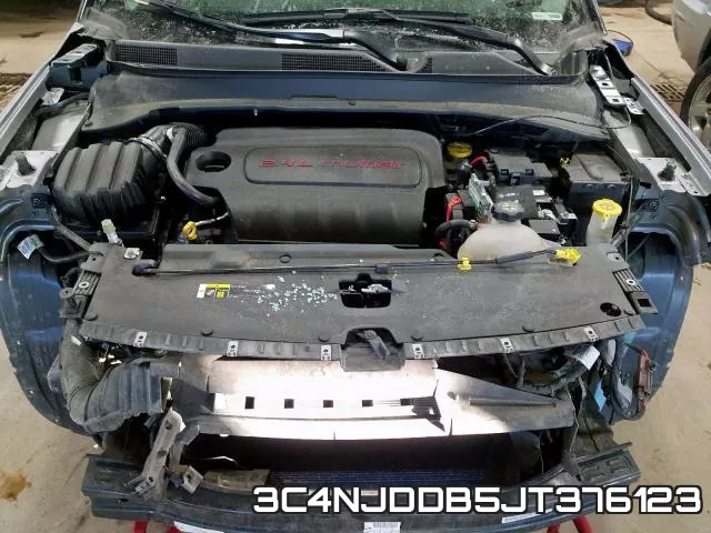 3C4NJDDB5JT376123 фото 8
