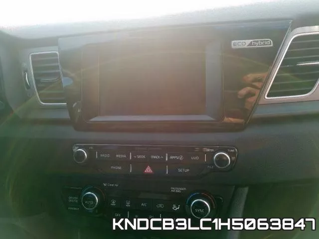 KNDCB3LC1H5063847 фото 10