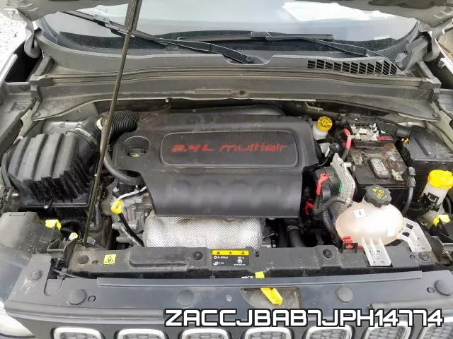 ZACCJBAB7JPH14774 фото 8