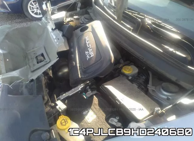 1C4PJLCB9HD240680 фото 2