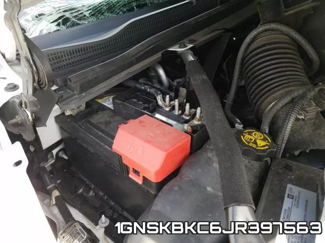 1GNSKBKC6JR397563 фото 9