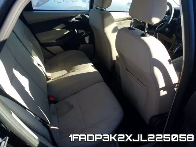 1FADP3K2XJL225058 фото 7