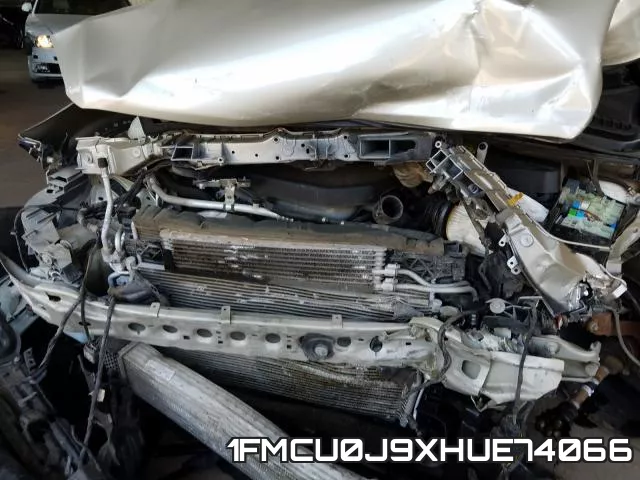 1FMCU0J9XHUE74066 фото 8