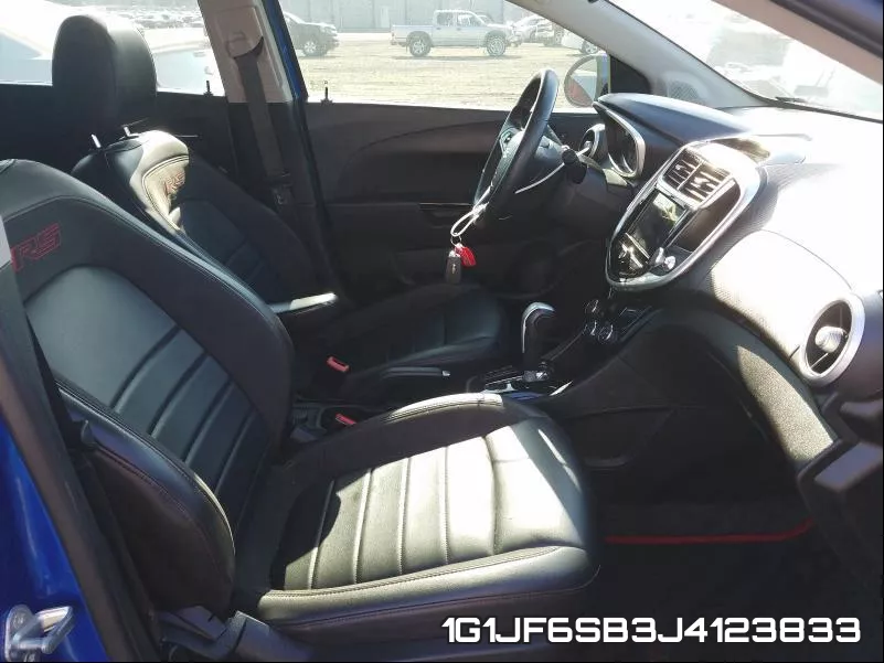 1G1JF6SB3J4123833 фото 6