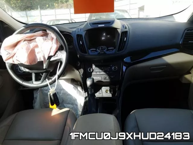 1FMCU0J9XHUD24183 фото 10