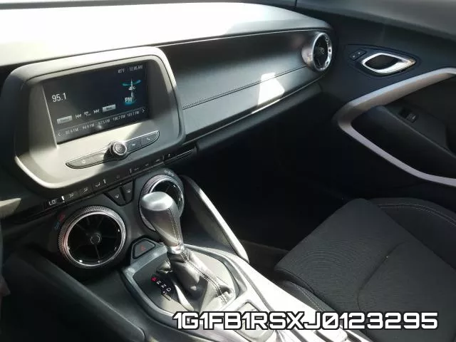 1G1FB1RSXJ0123295 фото 10