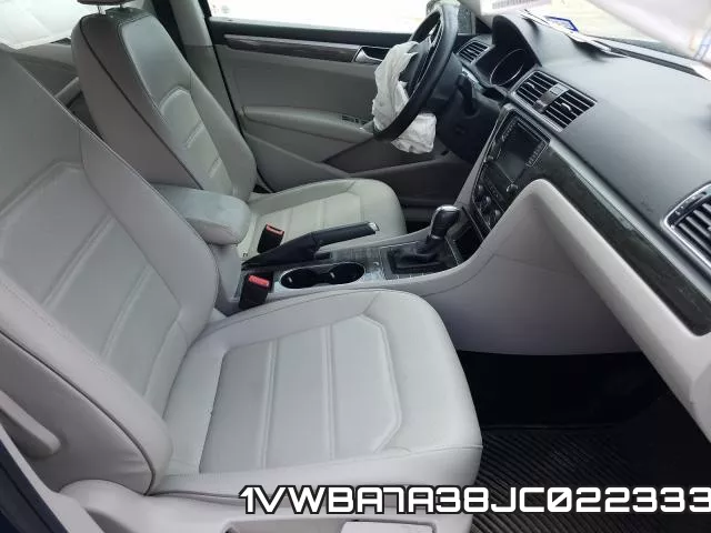 1VWBA7A38JC022333 фото 6