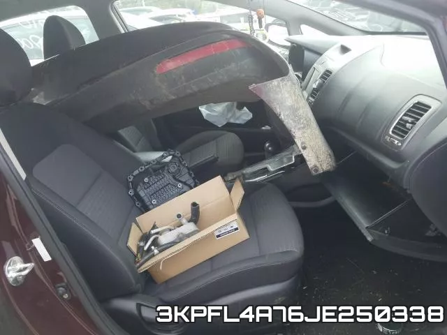 3KPFL4A76JE250338 фото 6