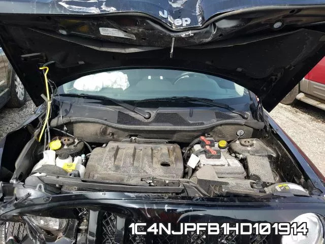 1C4NJPFB1HD101914 фото 8