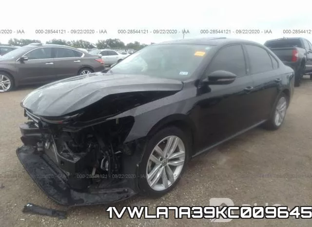 1VWLA7A39KC009645 фото 3