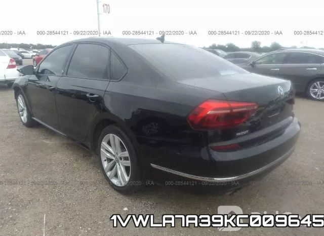 1VWLA7A39KC009645 фото 4