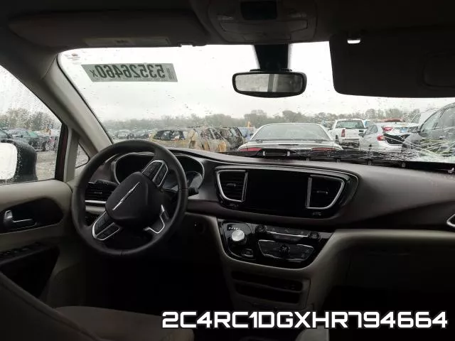 2C4RC1DGXHR794664 фото 10