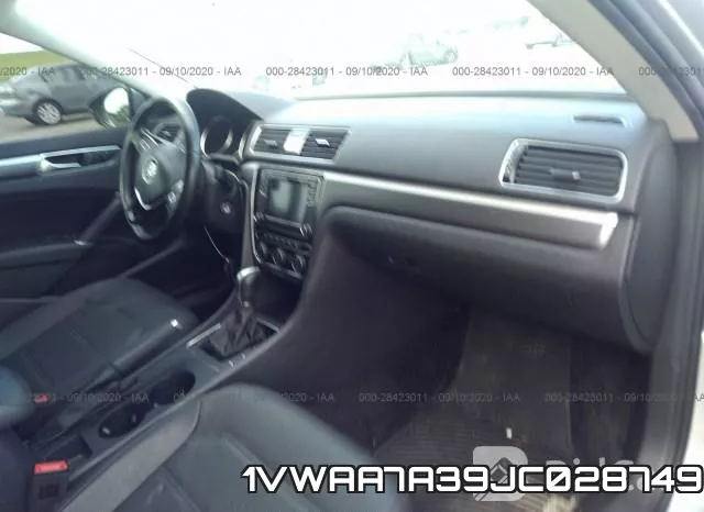 1VWAA7A39JC028749 фото 6