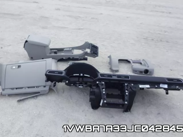 1VWBA7A33JC042845 фото 10