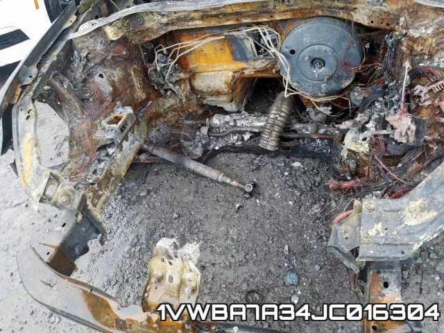 1VWBA7A34JC016304 фото 8