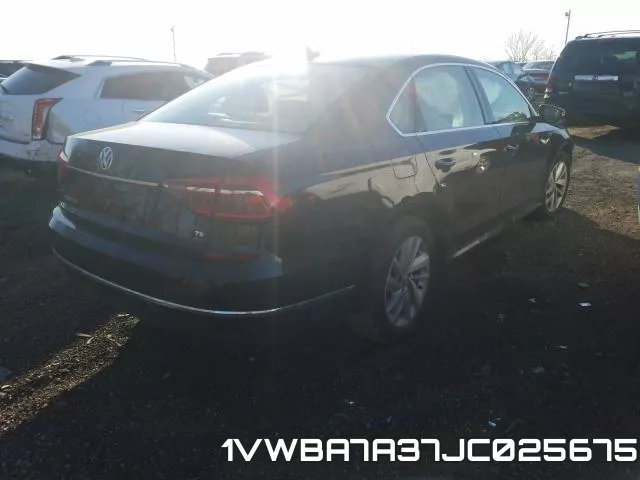 1VWBA7A37JC025675 фото 5