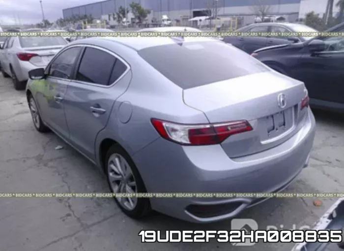19UDE2F32HA008835 фото 4