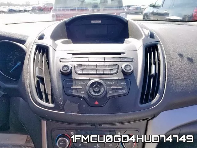 1FMCU0GD4HUD74749 фото 10