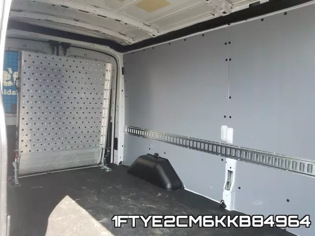 1FTYE2CM6KKB84964 фото 7