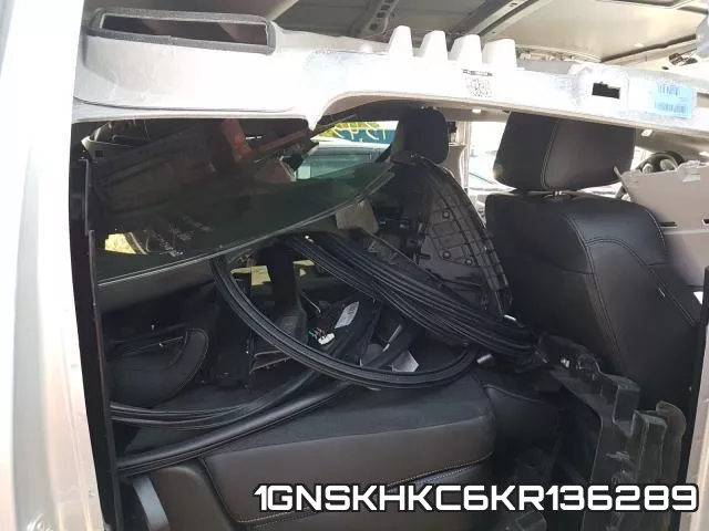 1GNSKHKC6KR136289 фото 7