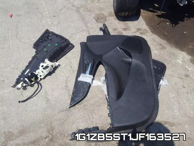 1G1ZB5ST1JF163527 фото 10