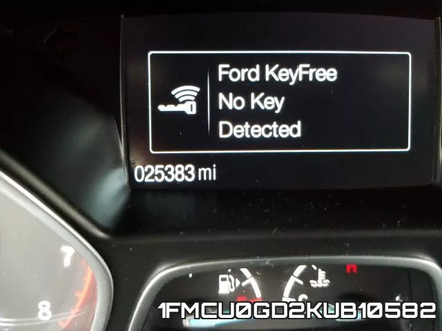 1FMCU0GD2KUB10582 фото 9