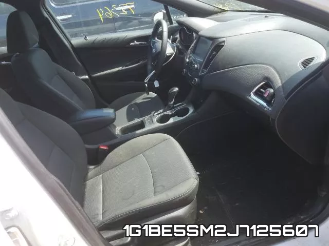 1G1BE5SM2J7125607 фото 6