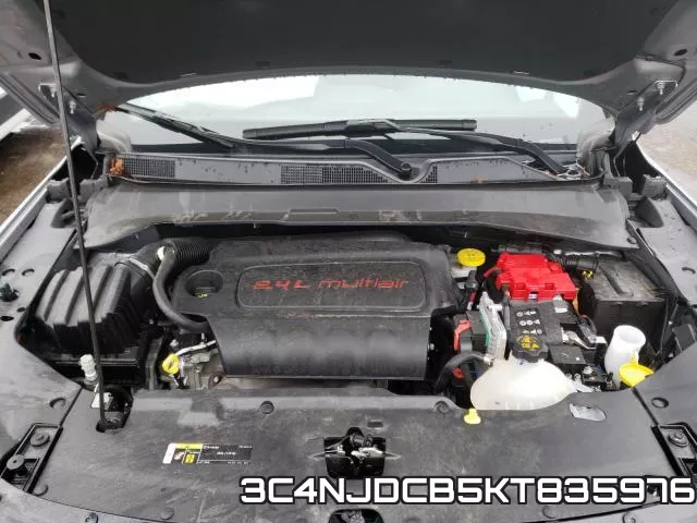 3C4NJDCB5KT835976 фото 8