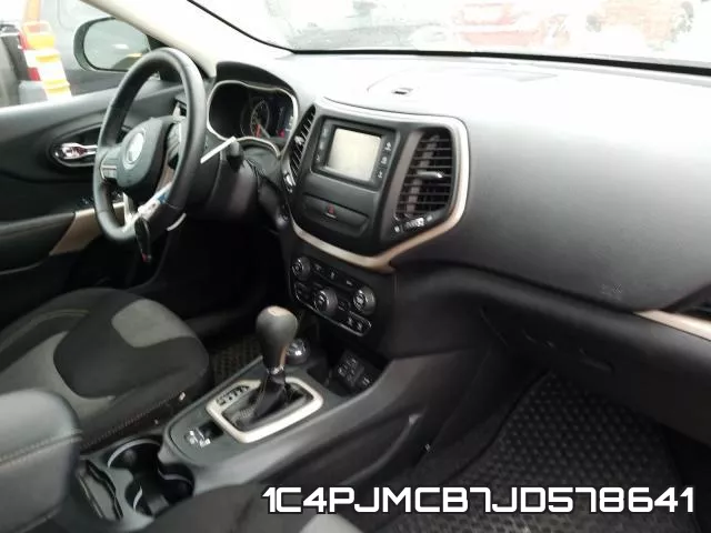 1C4PJMCB7JD578641 фото 10