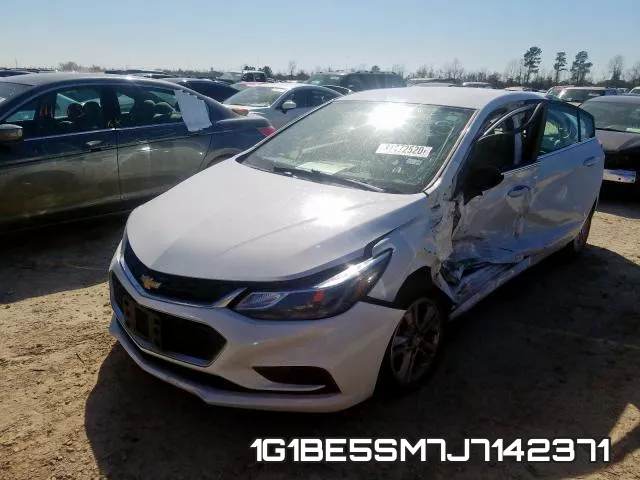 1G1BE5SM7J7142371 фото 3