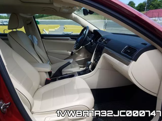 1VWBA7A32JC000747 фото 6