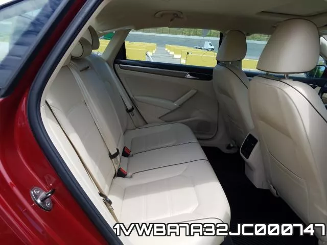 1VWBA7A32JC000747 фото 7