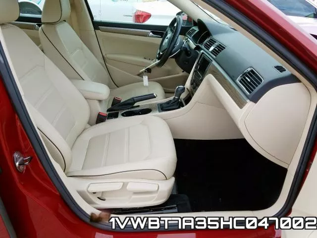 1VWBT7A35HC047002 фото 5