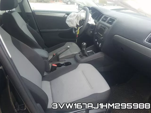 3VW167AJ1HM295988 фото 6