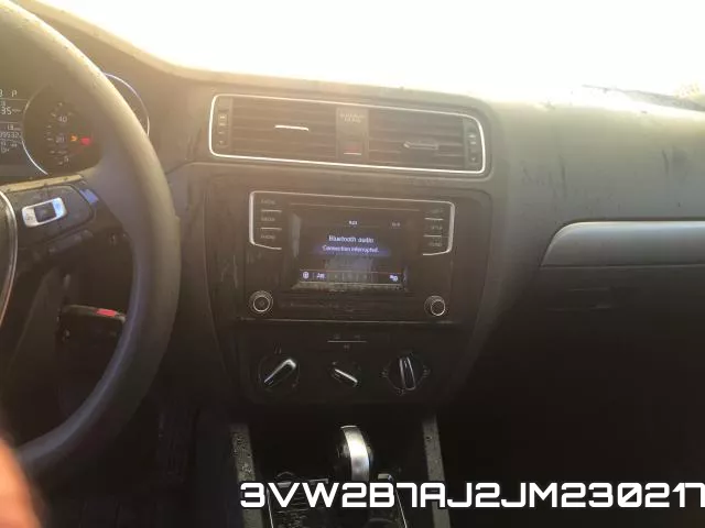 3VW2B7AJ2JM230217 фото 10