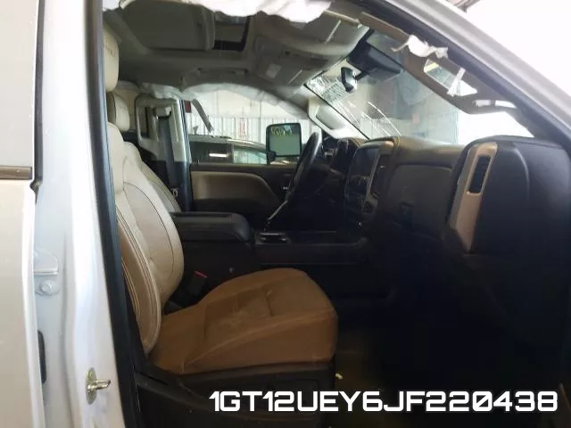 1GT12UEY6JF220438 фото 6