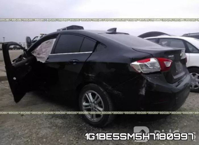 1G1BE5SM5H7180997 фото 4