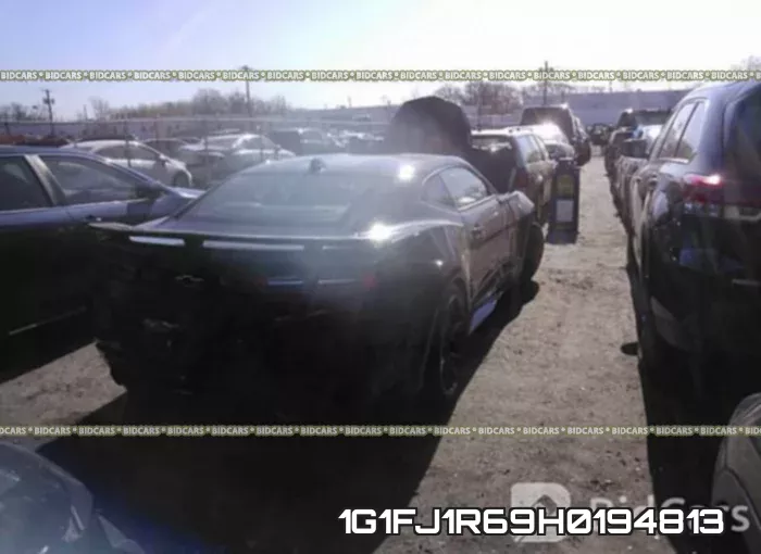 1G1FJ1R69H0194813 фото 5