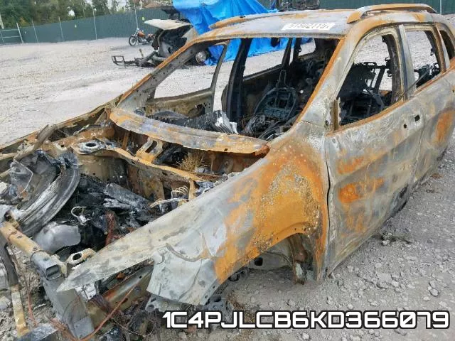 1C4PJLCB6KD366079 фото 10