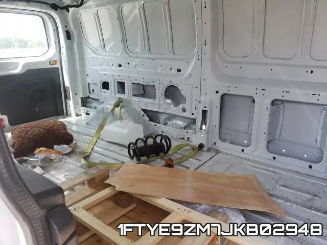 1FTYE9ZM7JKB02948 фото 7