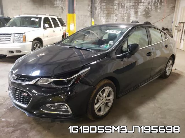 1G1BD5SM3J7195698 фото 3