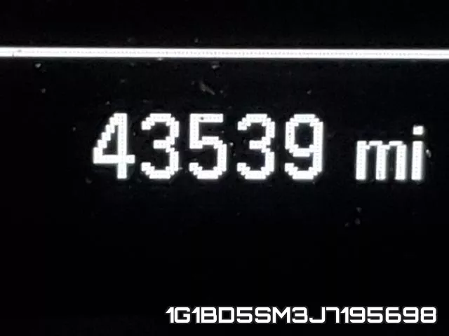 1G1BD5SM3J7195698 фото 8