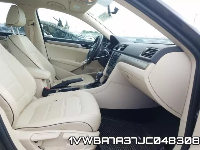 1VWBA7A37JC048308 фото 6