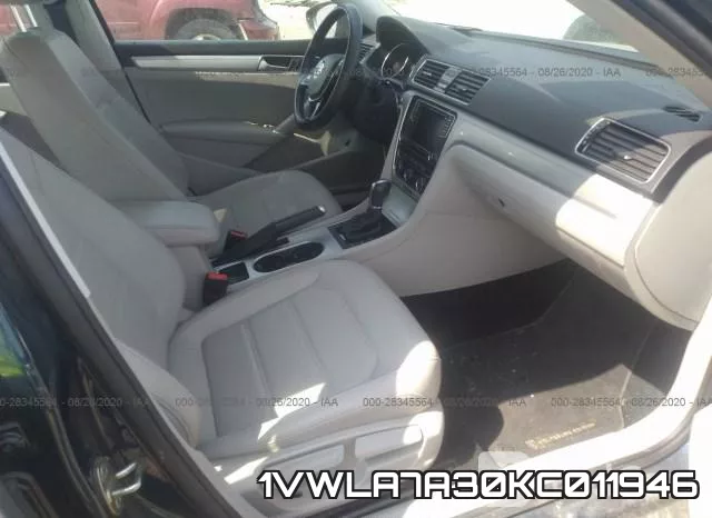 1VWLA7A30KC011946 фото 6
