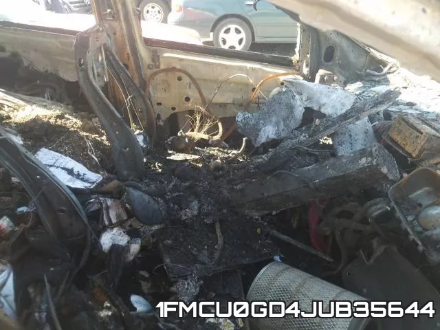1FMCU0GD4JUB35644 фото 6