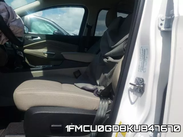 1FMCU0GD8KUB47670 фото 6