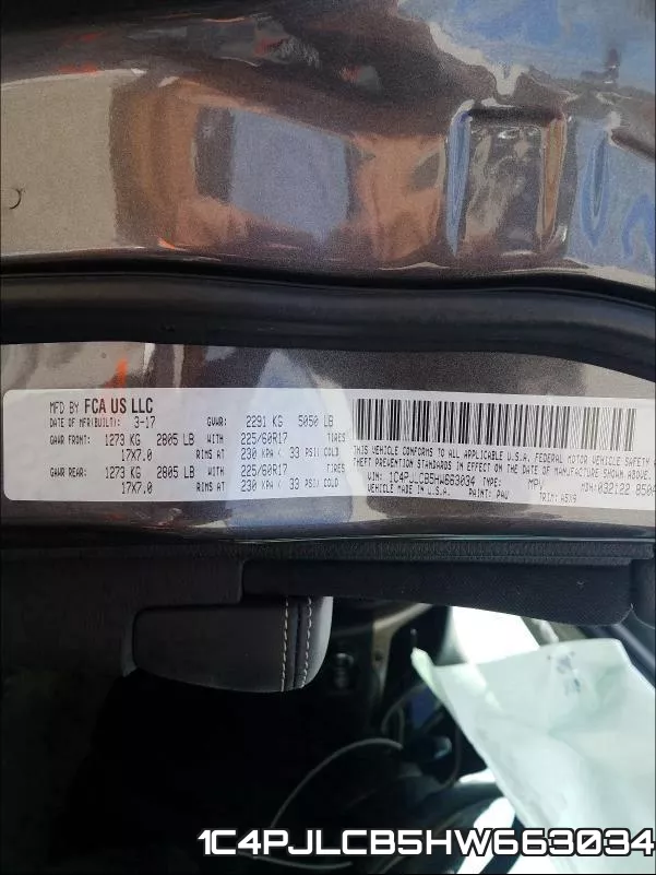 1C4PJLCB5HW663034 фото 2